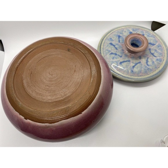 Studio Art Pottery Red Clay Serving Dish w/Lid Pink/blue Ombre Artist signed Lee - Picture 10 of 11